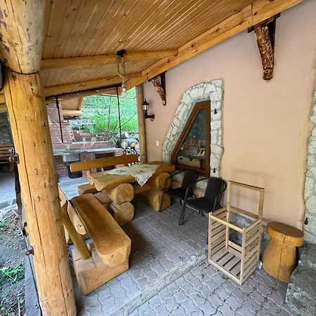 Casutele Din Padure
